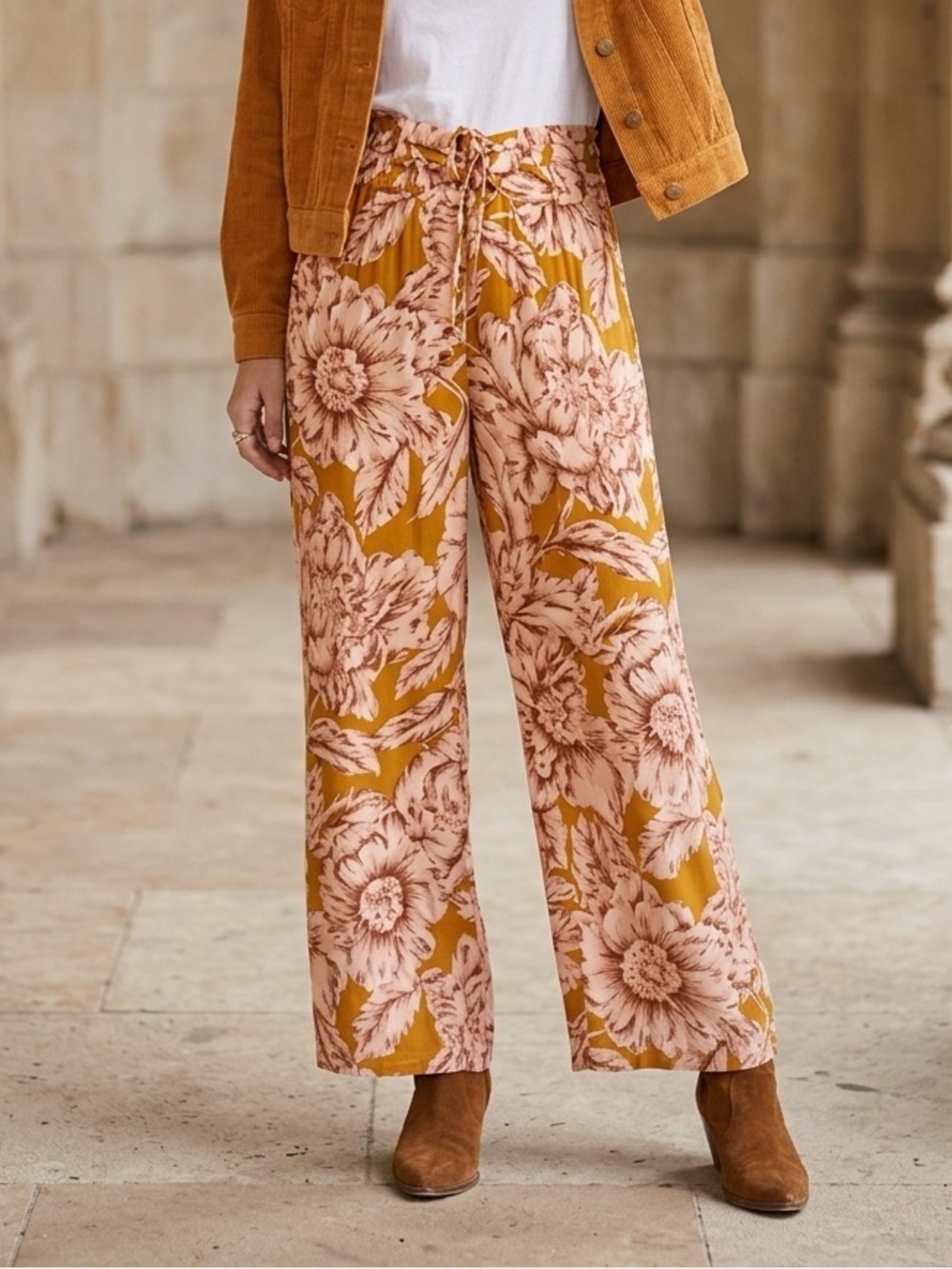 NWT Band of The Free Women’s Pull On Gold Floral Wide Leg Pants - Size Medium